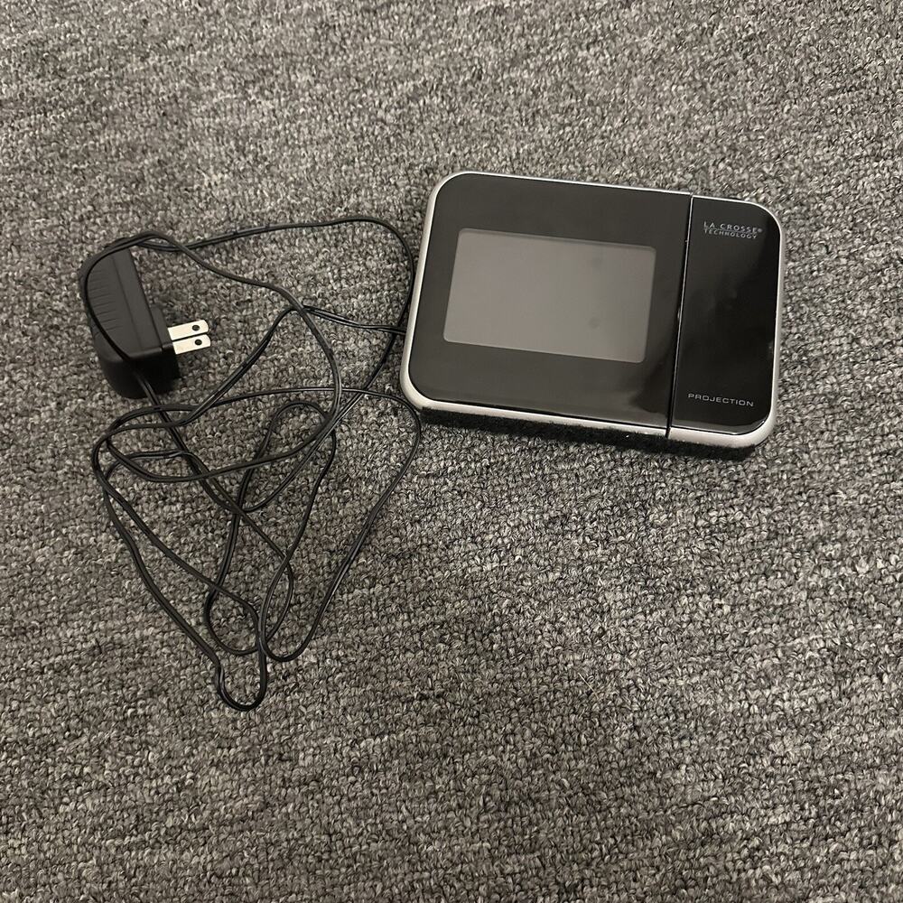 La Crosse Technology Projection Alarm Clock with Indoor Temperature and Humid